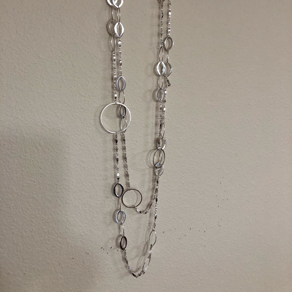 Lightweight silver necklace that can be worn multiple ways